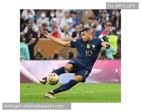 姆巴佩缺席训练仍被皇马看好能为国家队出战表现出色 姆巴佩缺席训练仍被皇马看好能为国家队出战表现出色