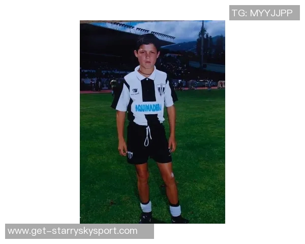 26岁意大利前锋索蒂尔崇拜C罗渴望未来与父亲共事 26岁意大利前锋索蒂尔崇拜C罗渴望未来与父亲共事