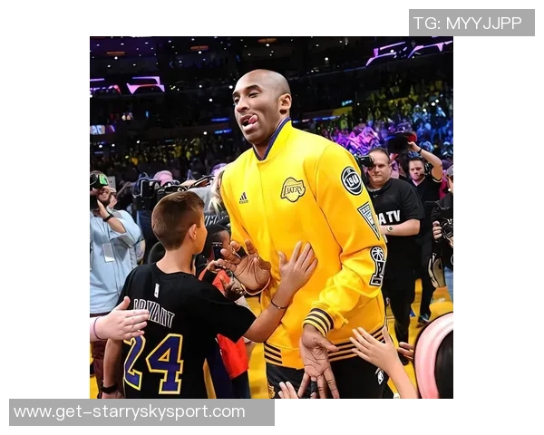 老佩顿直言亚历山大无法与科比比肩科比的伟大无人可替代