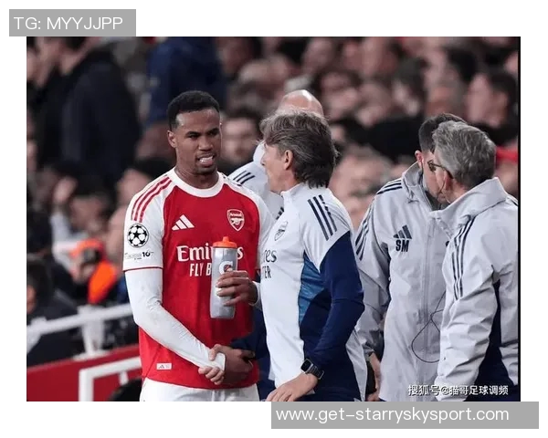 15岁小将JJ加布里埃尔与传奇教练弗格森合影感慨荣幸之至