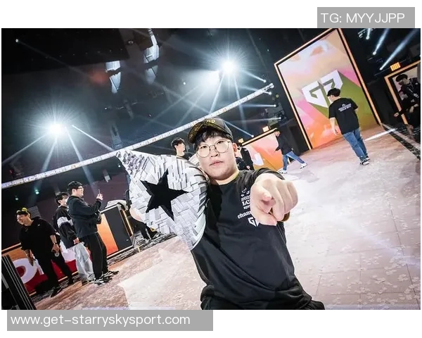 心情如过山车起伏不定日本球员从严肃到欢笑瞬间转变