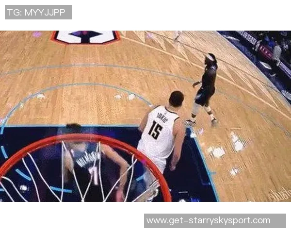 普尔及时协防成功制止费尔斯偷袭多特展现出色防守能力